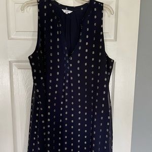 Crown and ivy with pockets